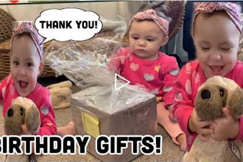 Kendall unboxing her first birthday gifts! Napakaswerteng bata!